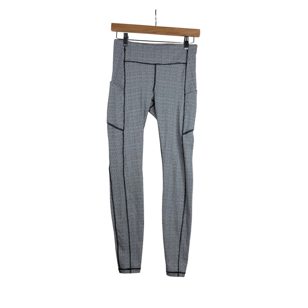 Lululemon Speed Up Luon Knit Herringbone Leggings size 6‎ Black/White